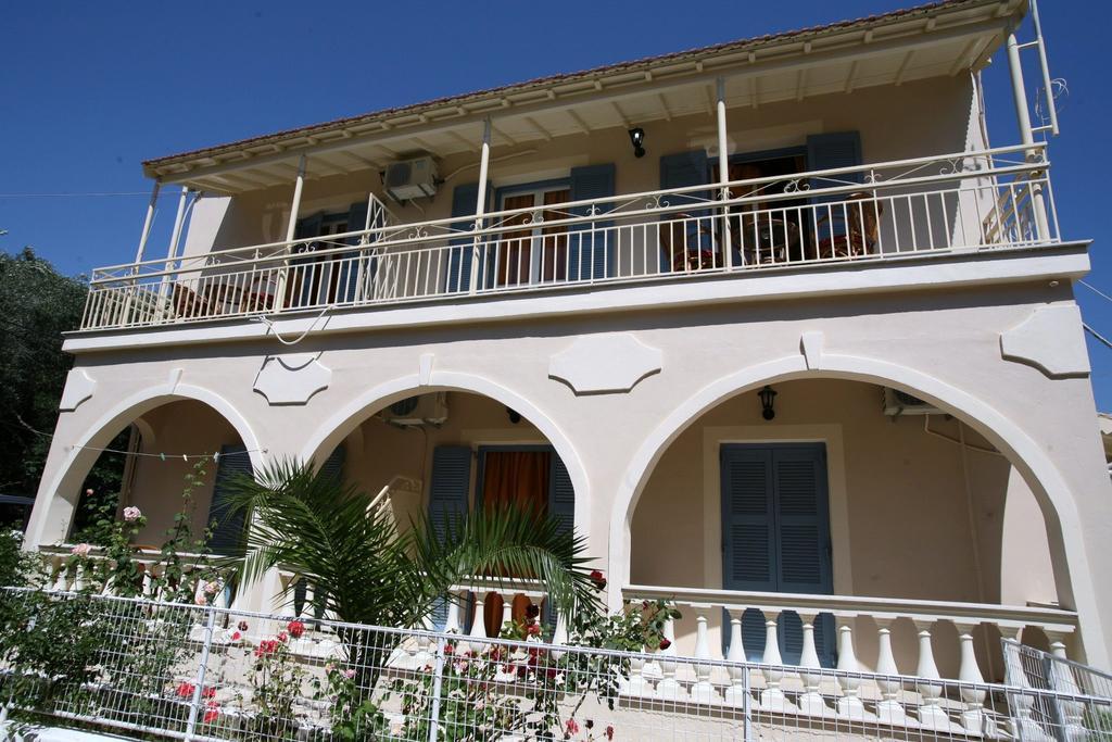 Panayota Apartments Kassiopi Exterior foto